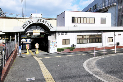 JR大和路線「志紀」駅