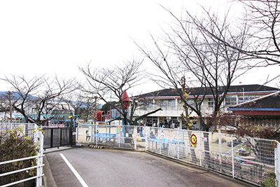 川西幼稚園 